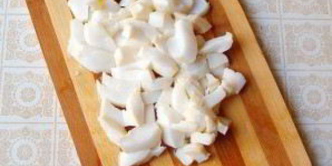 Рецепт салата с кальмарами