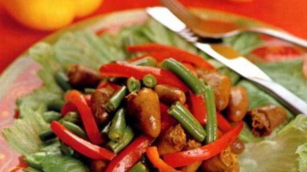 Как приготовить салат с куриными сердечками