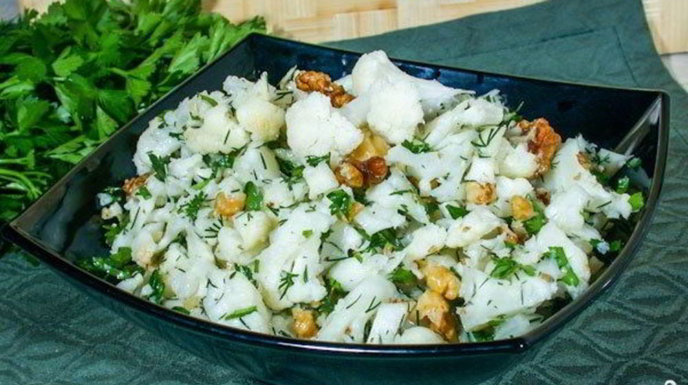 Как приготовить салат с цветной капустой