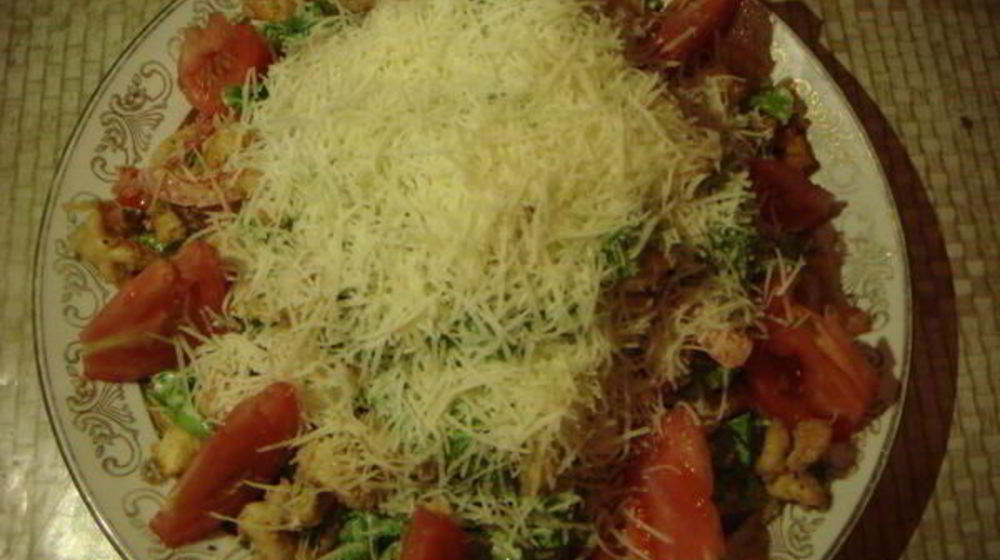 Как приготовить салат цезарь с креветками