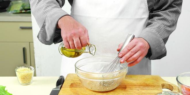 Рецепт салата цезарь с разными добавками