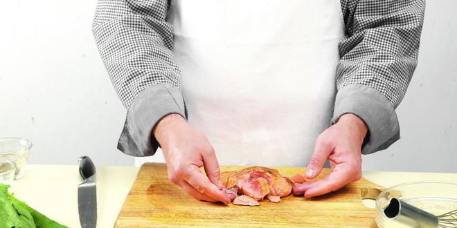 Рецепт салата цезарь с разными добавками