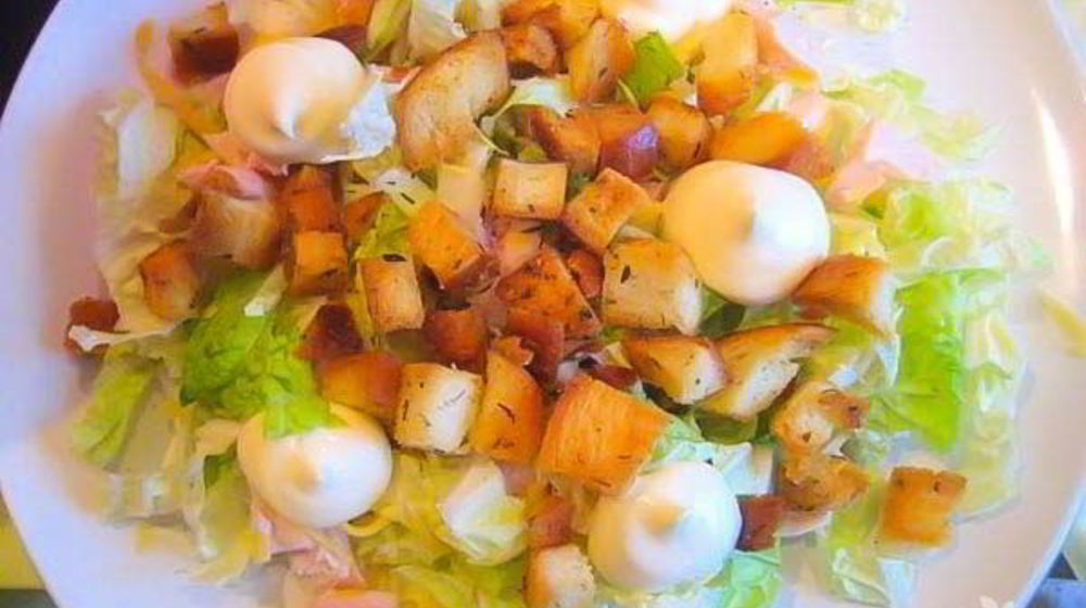 Как приготовить цезаря с копченой курицей