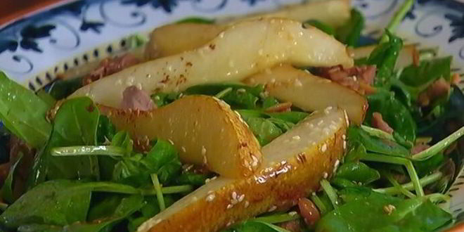 Рецепт японского салата с языком и карамелизированной грушей