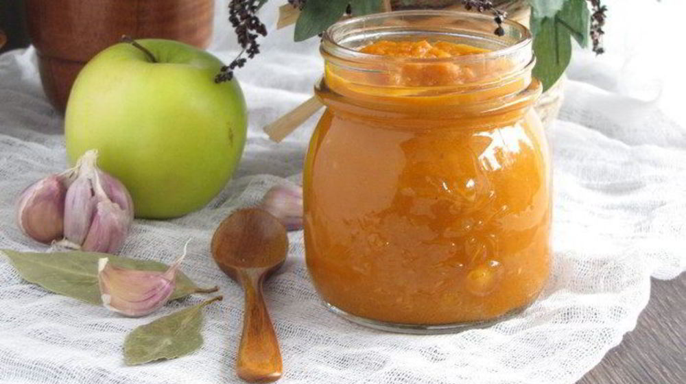 Как приготовить пряный кетчуп с яблоками и карри