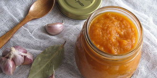 Рецепт пряного кетчупа с яблоками и карри