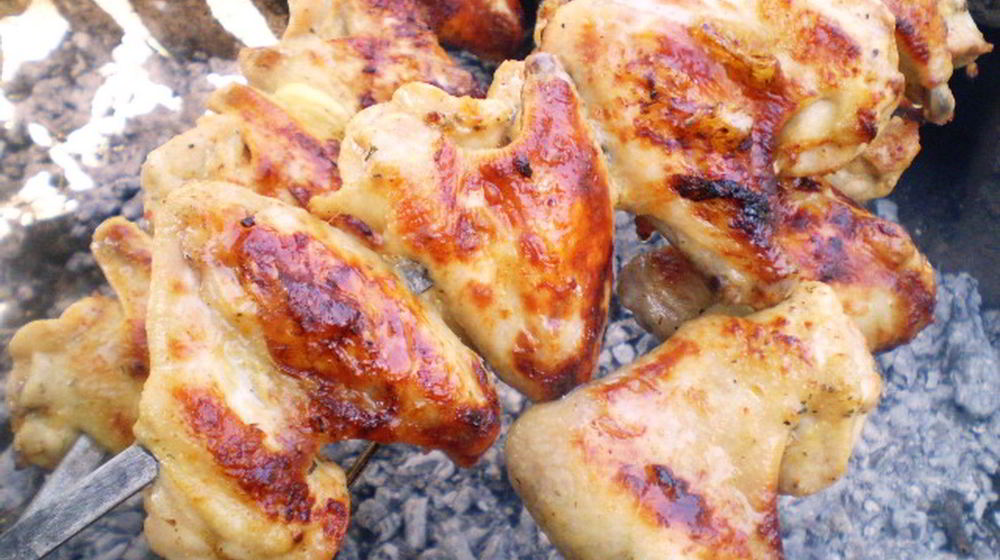 Как приготовить маринад для куриных крылышек