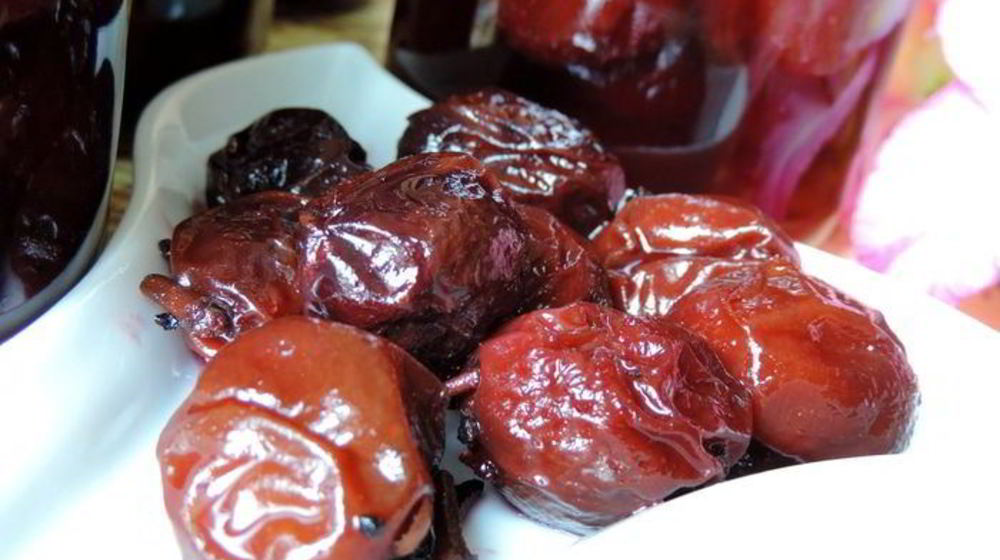 Как приготовить маринованные сливы в сухом маринаде