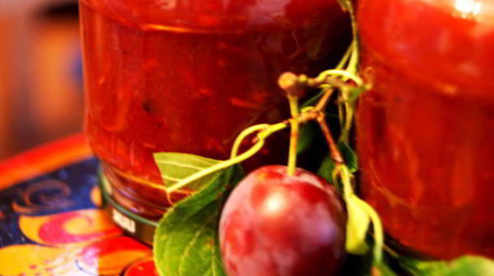 Как приготовить острый сливовый соус