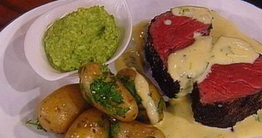 Рецепт Филе говядины со спаржевым песто под соусом В arnaise