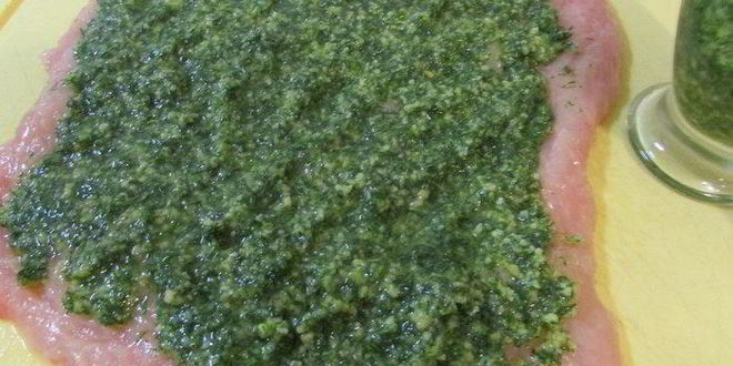 Рецепт филе индейки с соусом песто