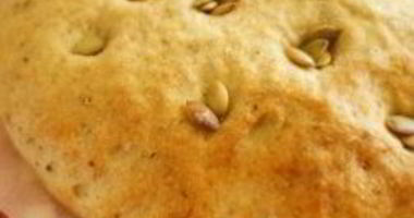 Рецепт Фокаччи с соусом песто и тыквенными семечками