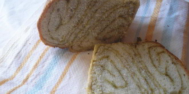 Рецепт хлеба с соусом песто
