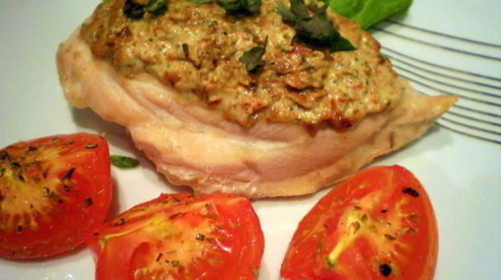 Как приготовить куриное филе с соусом песто