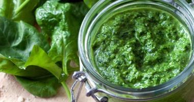 Рецепт Пряного соуса песто из шпината