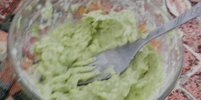 Рецепт сибаса, запеченого с соусом песто