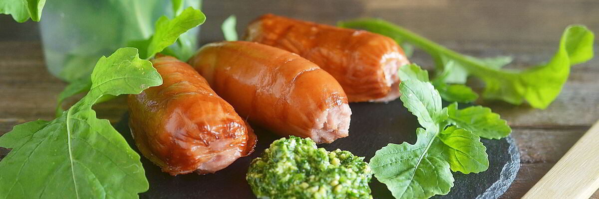 Рецепт Сосисок-гриля с соусом песто из руколлы