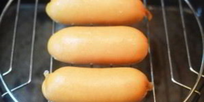 Рецепт сосисок-гриля с соусом песто из руколлы