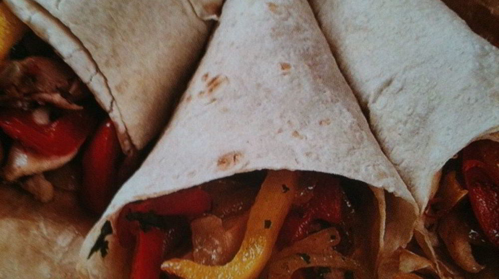 Как приготовить тако с курицей и соусом сальса