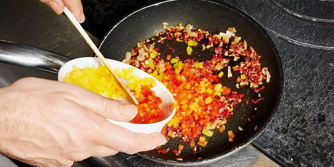 Рецепт фаршированных кальмаров на тартаре из томатов