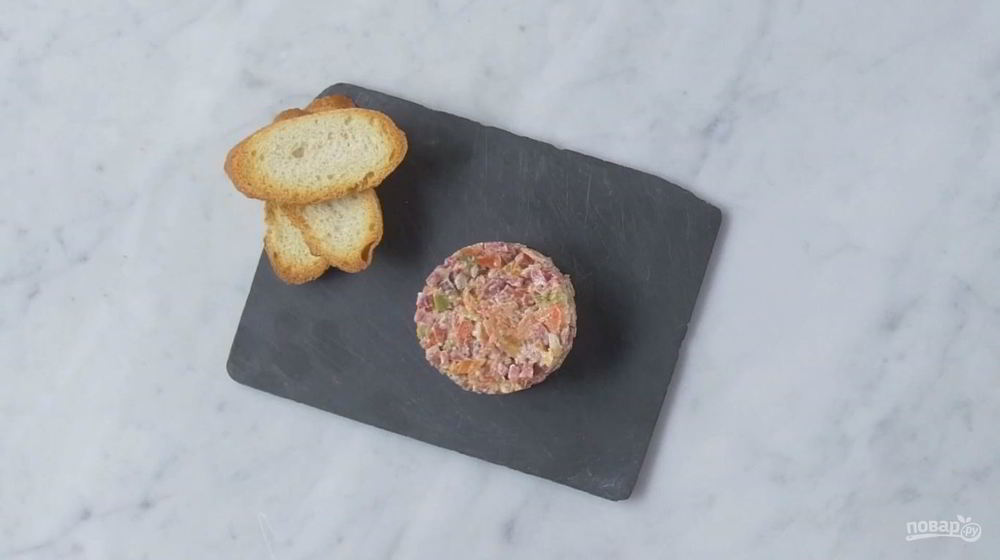 Как приготовить тартар из чоризо с сыром и томатами