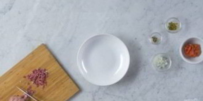 Рецепт тартара из чоризо с сыром и томатами