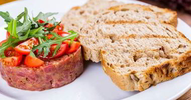 Рецепт Тартара из говядины с каперсами и помидорами