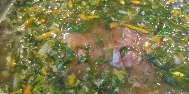 Рецепт зеленого борща с крапивой, щавелем и яйцом