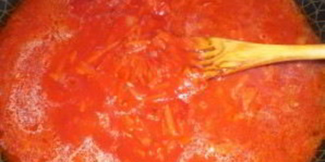 Рецепт зеленого борща с щавелем и томатом