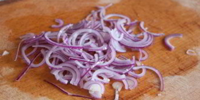 Рецепт бульона из индейки с помидорами и острым перцем