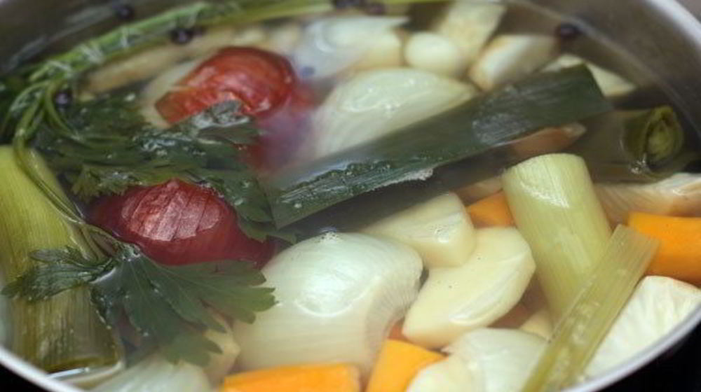 Как приготовить бульон из кореньев
