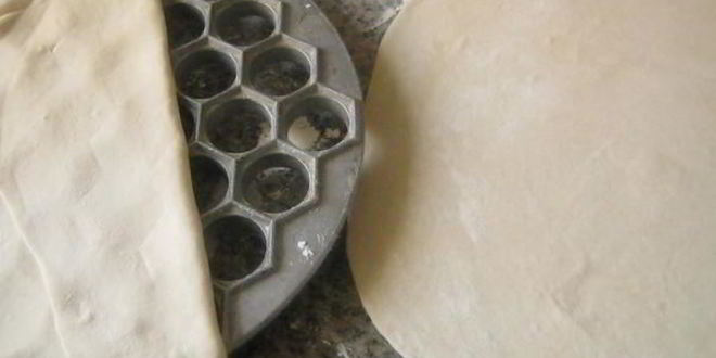 Рецепт крэплаха — домашних пельменей в бульоне