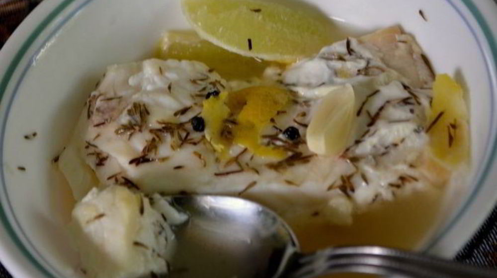 Как приготовить палтуса в лимонно-тимьянном бульоне