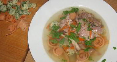 Рецепт Супа Панадель — бульона с блинчиками