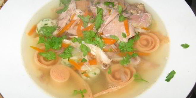 Рецепт супа панадель — бульона с блинчиками