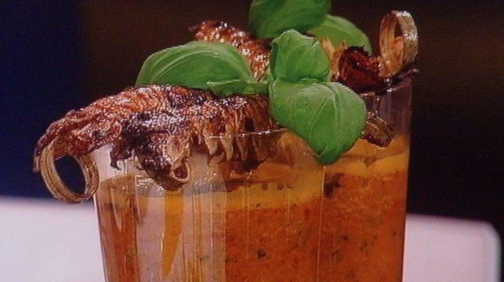 Как приготовить гаспачо из паприки с пикантно замаринованной креветкой