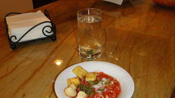 Рецепт Гаспачо с чесночными гренками