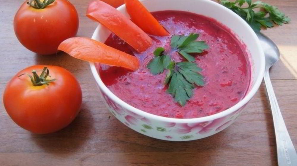 Как приготовить свекольного гаспачо с петрушкой