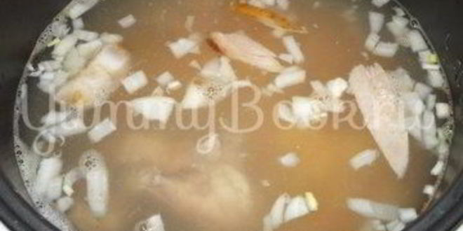 Рецепт горохового супа с копченостями из мультиварки