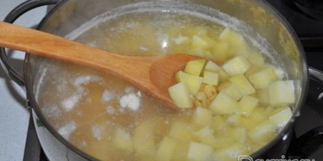 Рецепт горохового супа с тушенкой