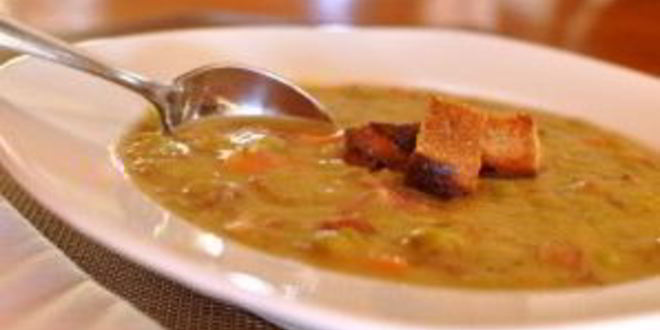 Рецепт простого горохового супа с копченостями