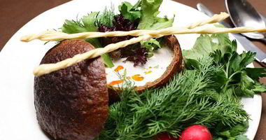 Рецепт Холодного супа из редиса в черном хлебе