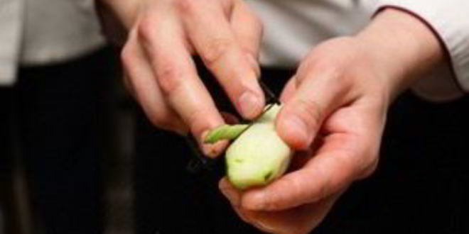 Рецепт холодного супа из редиса в черном хлебе