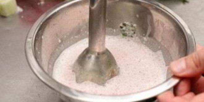 Рецепт холодного супа из редиса в черном хлебе