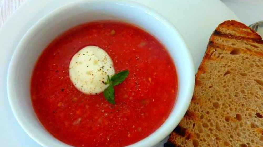 Как приготовить холодный томатный суп