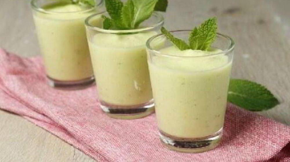 Как приготовить легкий холодный суп из огурца