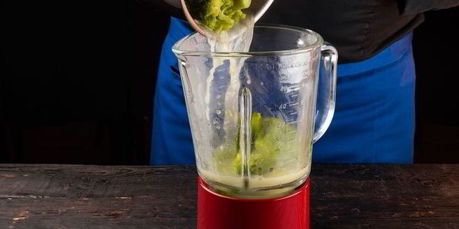 Рецепт крема-супа из брокколи с креветками