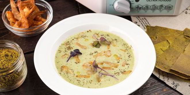 Рецепт крема-супа из брокколи с креветками