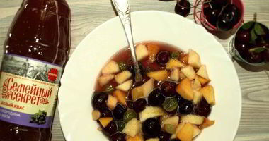 Рецепт Фруктово-ягодной окрошка