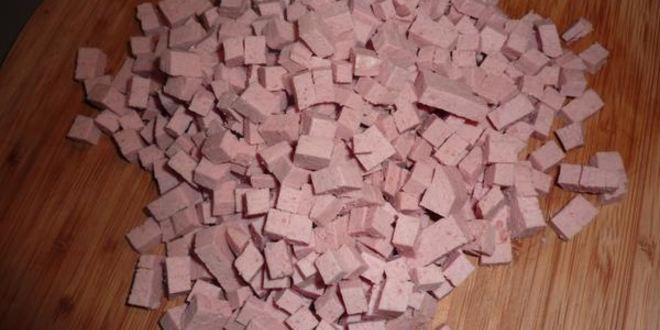 Рецепт окрошки с редисом и шпинатом